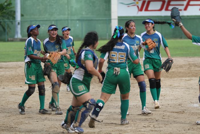 Sogipa: Gurias da Sogipa faturam o título sul-americano de punhobol sub-18.  Competição contou com times do Brasil, Chile e Argentina