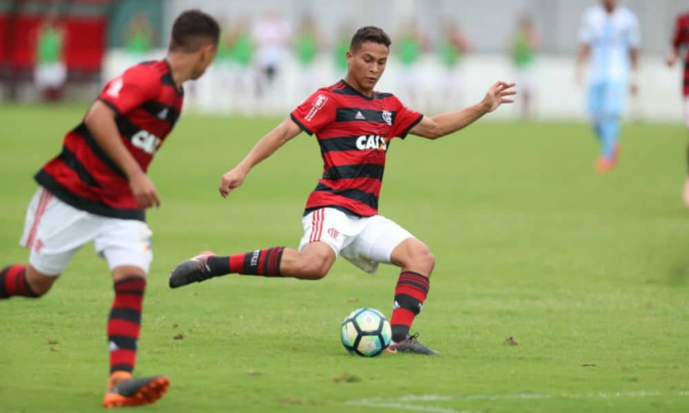 Flamengo e Santos empatam, e decisão da vaga na final da Brasil