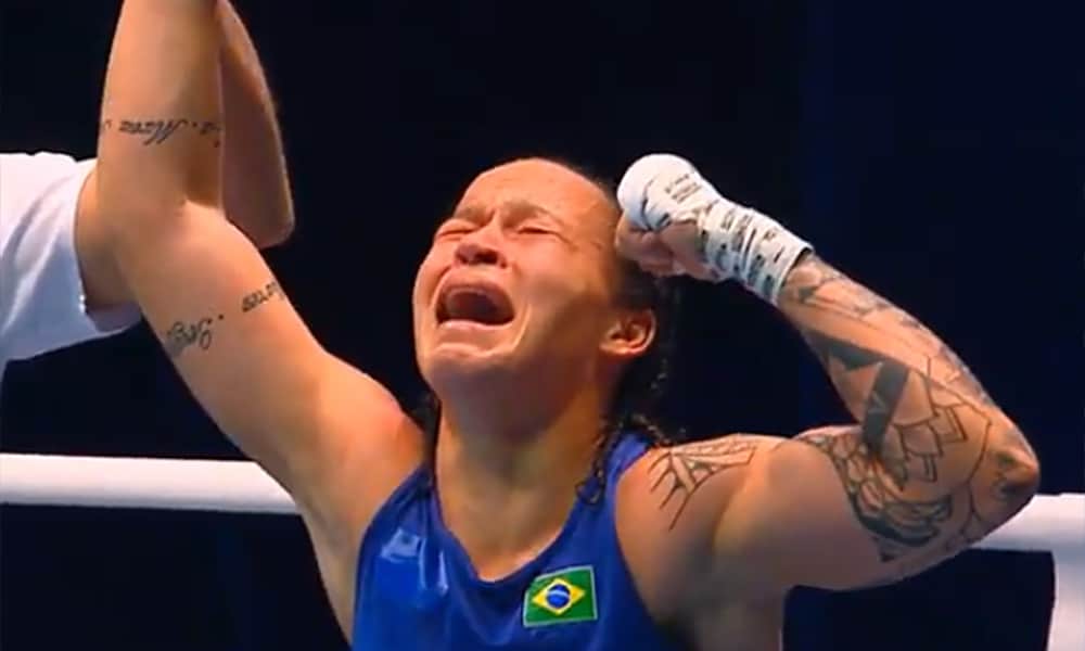Bia Ferreira vence e garante medalha no Mundial de boxe em ...
