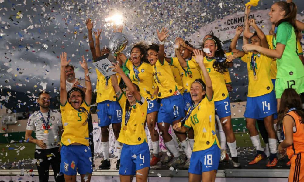 Com gol de jogador do Grêmio, Brasil vence o Chile nos pênaltis e conquista  o ouro no futebol masculino do Pan
