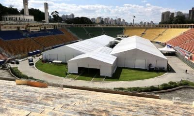 Hospital de campanha montado no Estádio do Pacaembu contra a pandemia