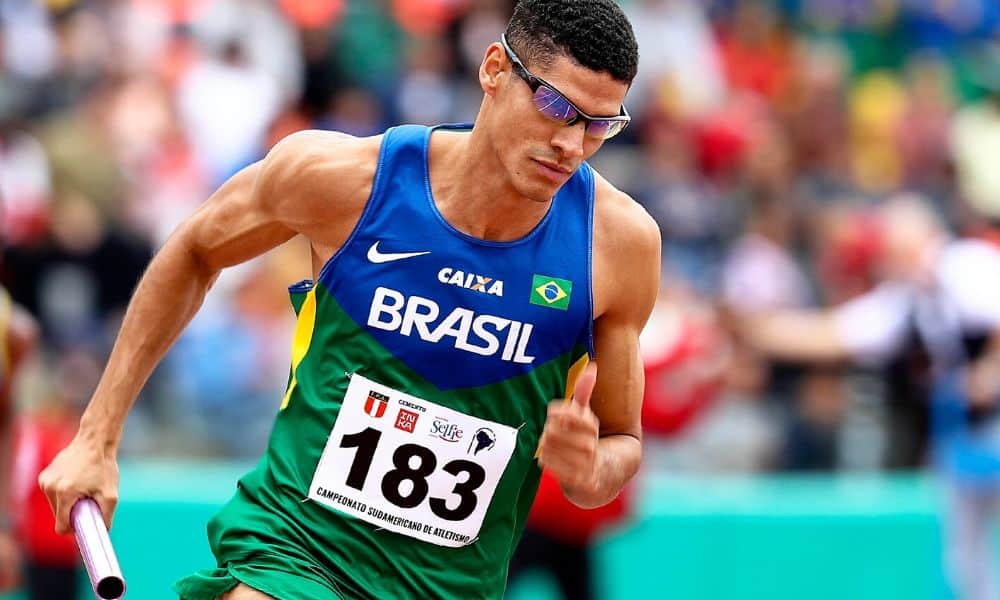 Lucas Carvalho é um dos nomes da equipe do revezamento 4x400 m do Brasil