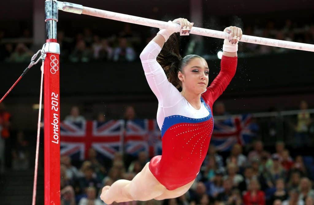 mustafina bicampeã olímpica nas barras assimétricas