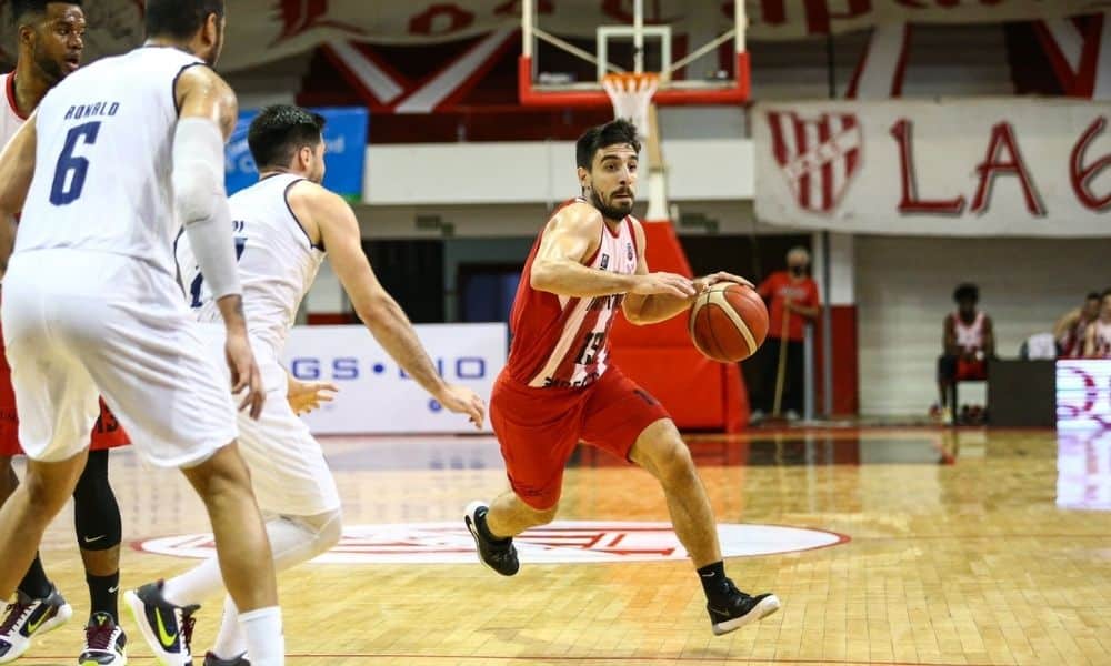 Brasil arrasa Argentina e conquista bronze no basquete CR