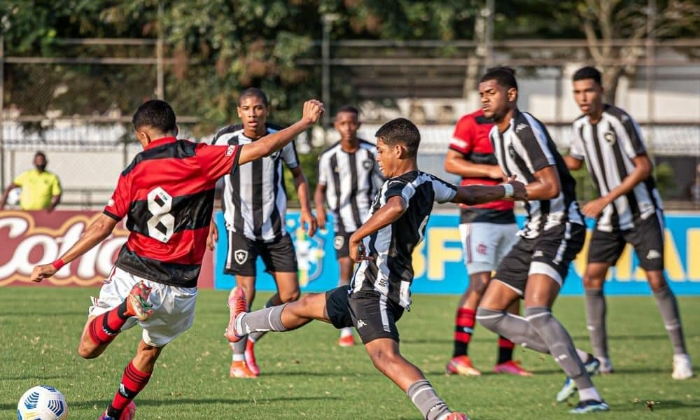 Em seu primeiro jogo internacional, Sub-17 do Timão vence o