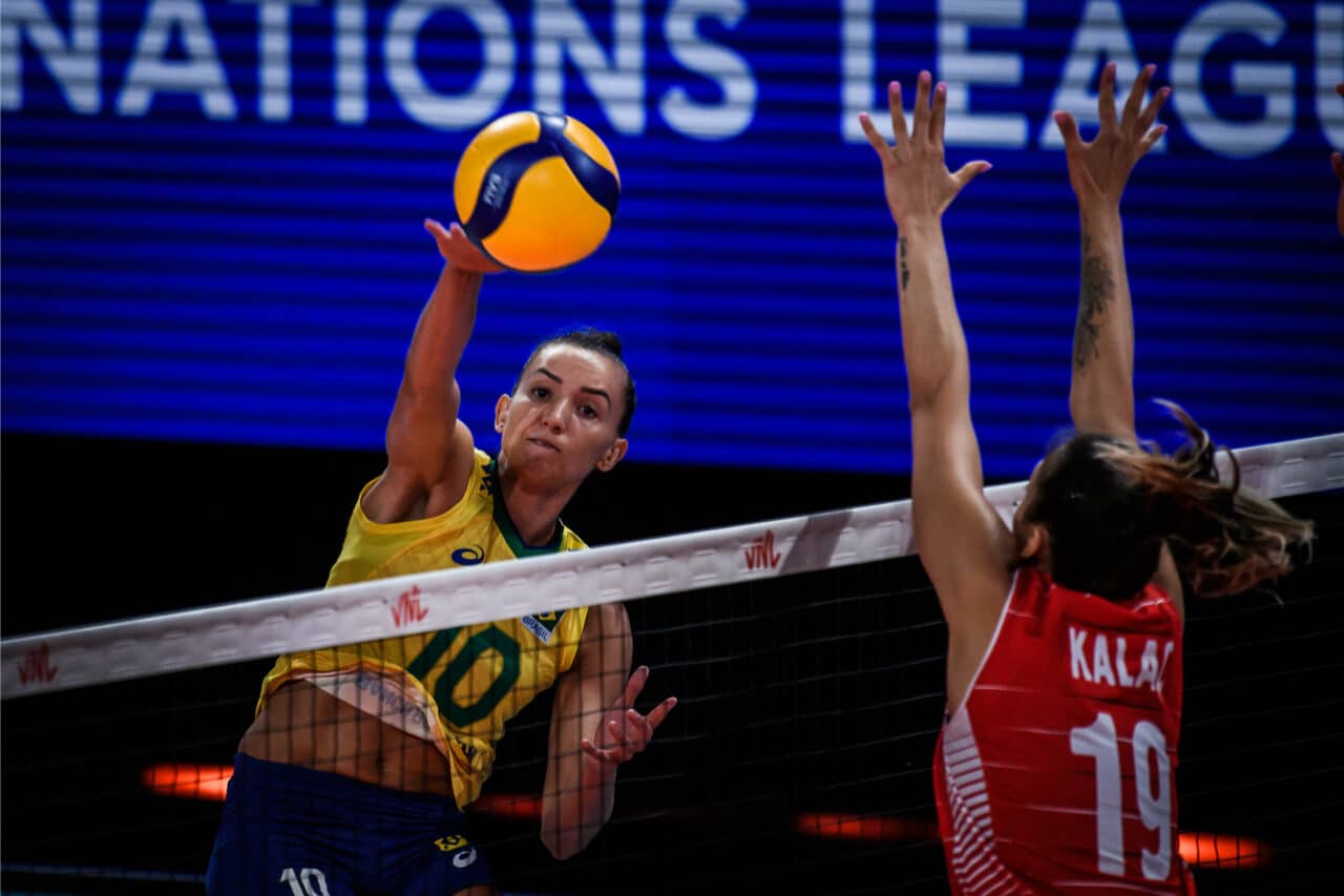 Já classificado, Brasil fechou a primeira fase da Liga das Nações feminina contra Turquia, com vitória por 3 a 1 e agora encara o Japão na semifinal