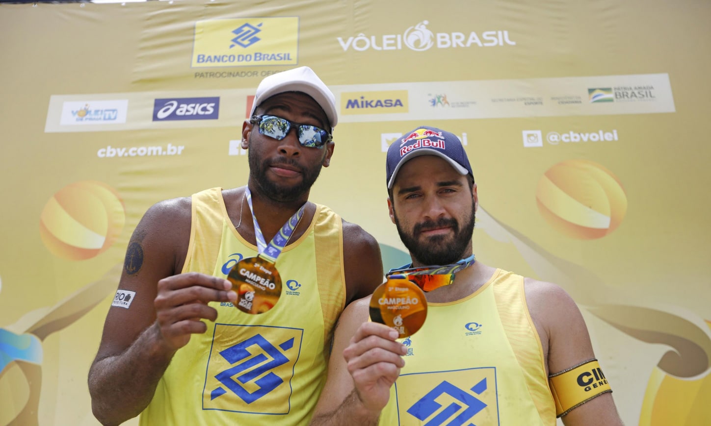 Evandro e Bruno Schmidt vôlei de praia Jogos Olímpicos Tóquio