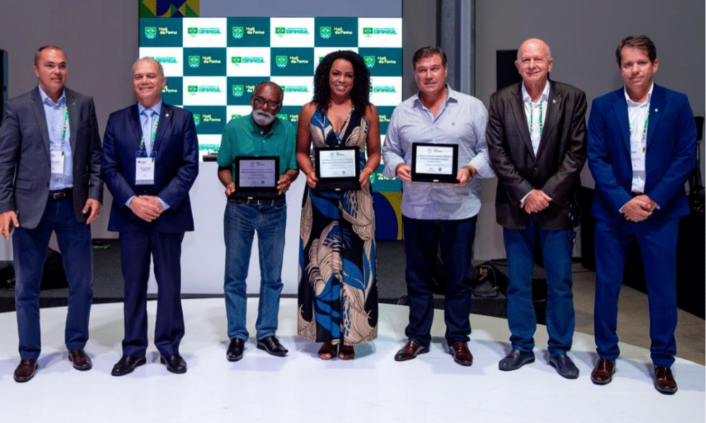 Aurélio Miguel, Fofão e Servílio de Oliveira foram eternizados no Hall da Fama do COB no Congresso Olímpico Brasileiro