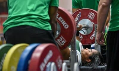Enquanto recebe o Internacional de parabdminton, CT Paralímpico sedia Brasileiro de halterofilismo