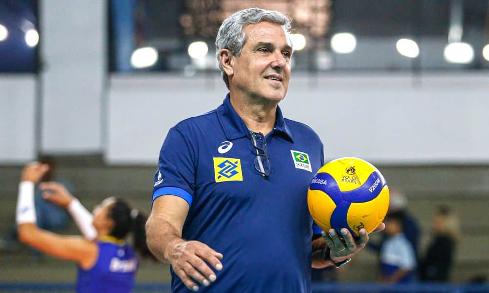 Zé Roberto mira renovação e convoca nova geração para seleção, vôlei