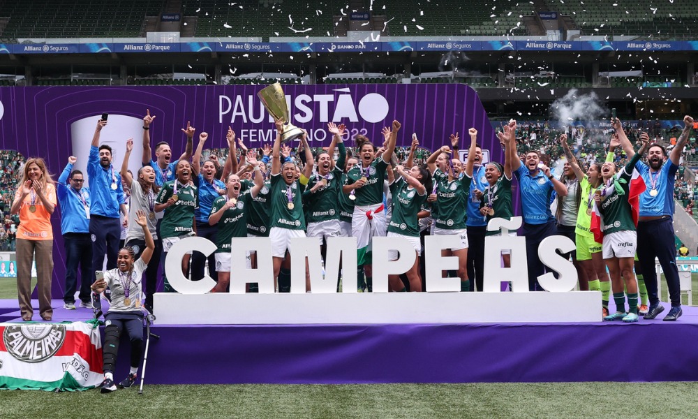 Palmeiras bate Santos e conquista Paulista feminino 2022 - 21/12/2022 -  Esporte - Folha