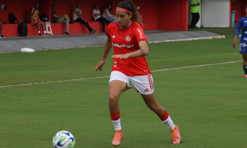 Internacional e Real Ariquemes enquanto se enfrentam ao vivo no Brasileirão Feminino