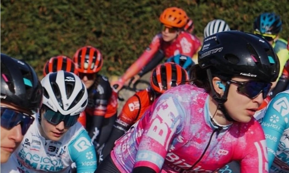 Ana Vitória Magalhães sobe 22 posições em La Vuelta Femenina de ciclismo de estradav etapa