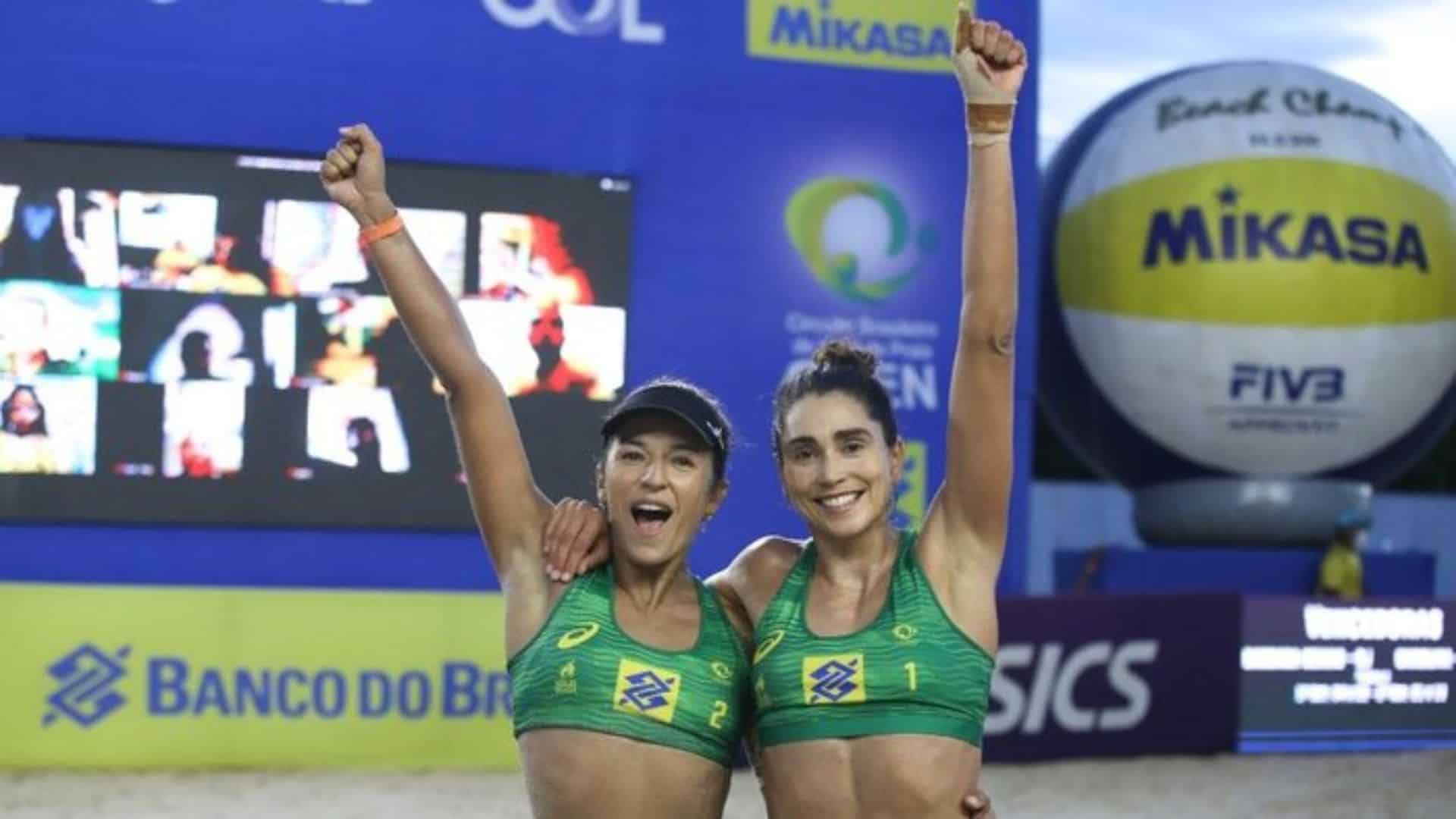 Barbara e Carol vencem a sexta etapa do circuito sul americano de vôlei de praia