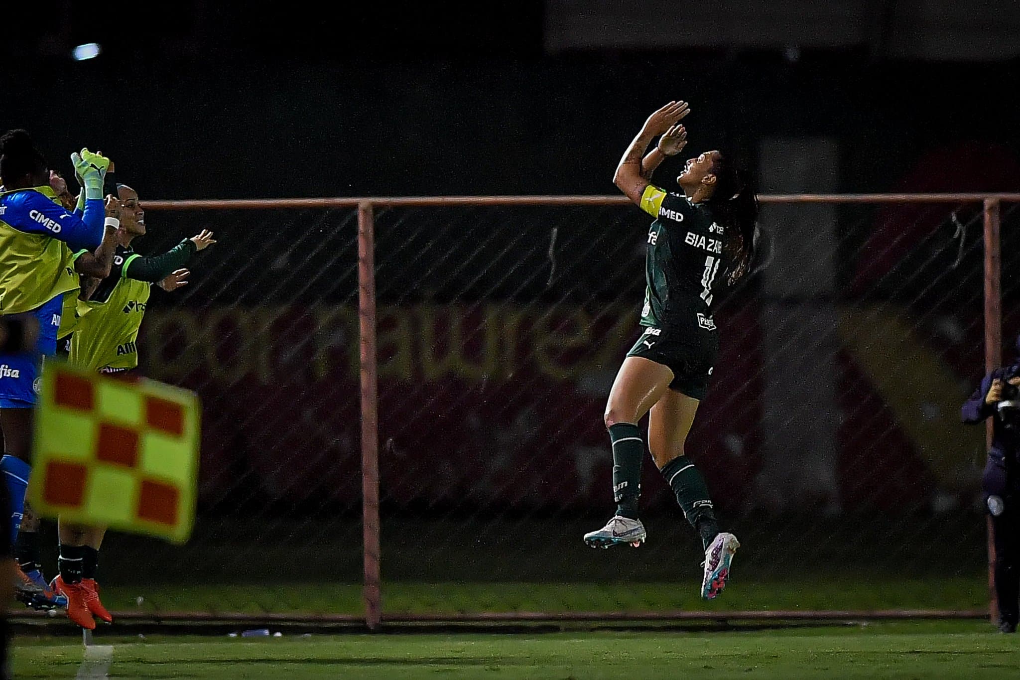 Bia Zaneratto marca o único gol da partida para o Palmeiras