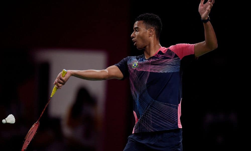 Ygor Coelho enquanto joga no Challenge do México de badminton