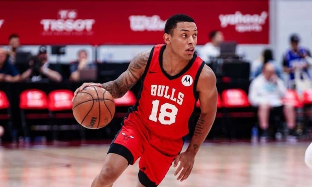 Armador brasileiro Yago Mateus em ação na NBA Summer League pelo Chicago Bulls (Reprodução/Instagram/@yagomateus02)