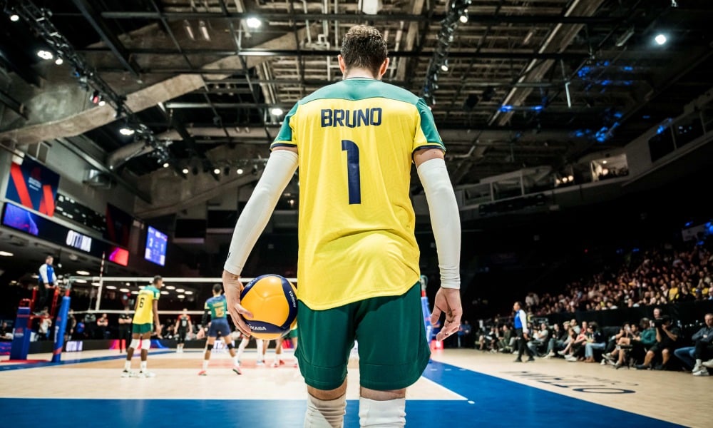 Bruninho, levantador da seleção brasileira, foi eleito o MVP do  Sul-Americano - Folha PE