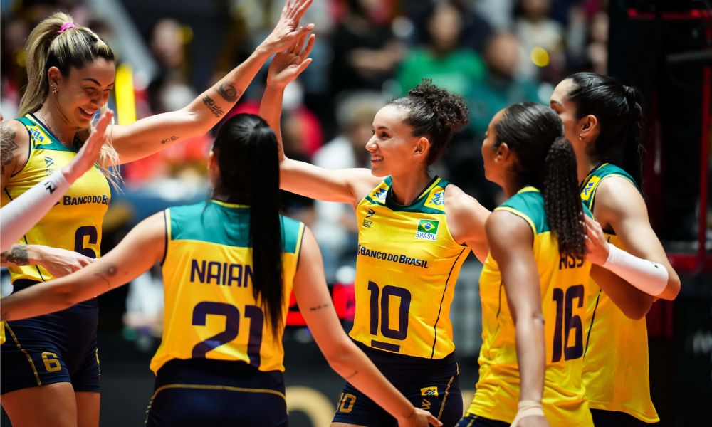 Brasil vence a Bulgária no tiebreak, mas se complica no Pré-Olímpico de  Vôlei