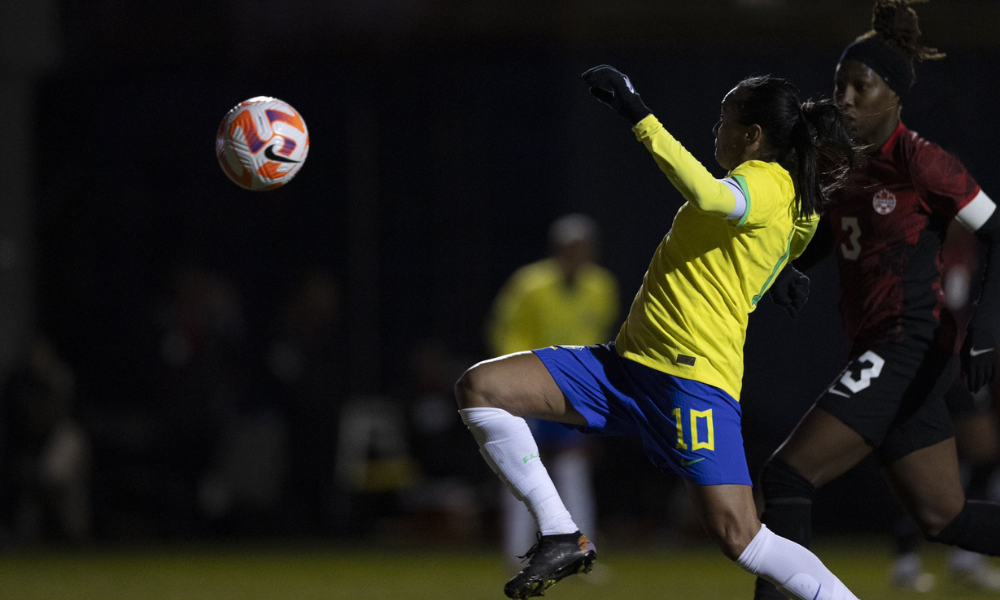 Seleção feminina reencontra Canadá por vaga na semifinal olímpica