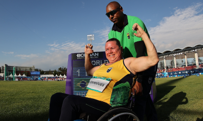 Beth Gomes comemora medalha de ouro no arremesso de peso do Parapan de Santiago-2023