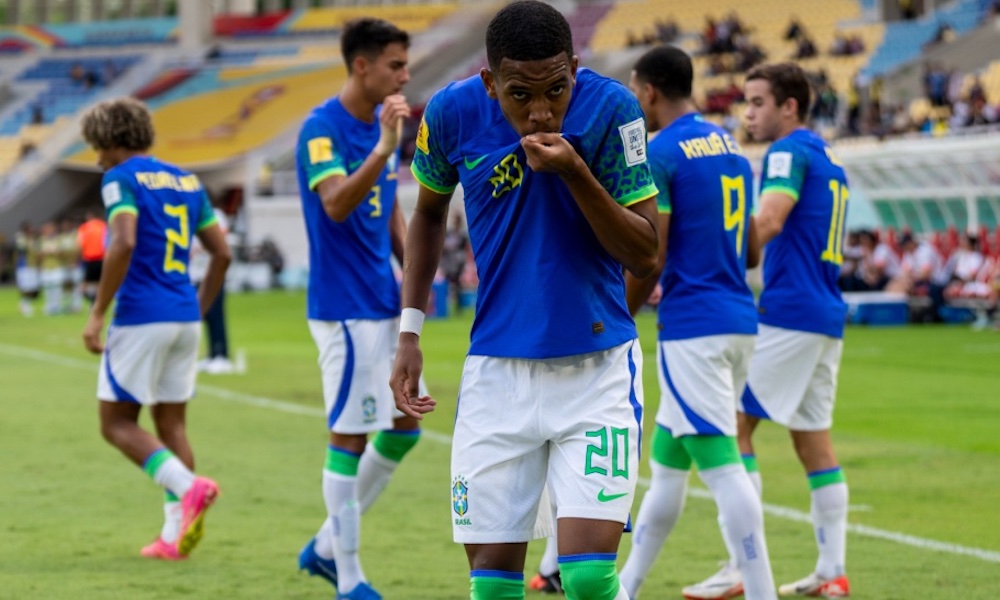 estevão comemora gol do brasil contra equador mundial sub-17 de futebol masculino