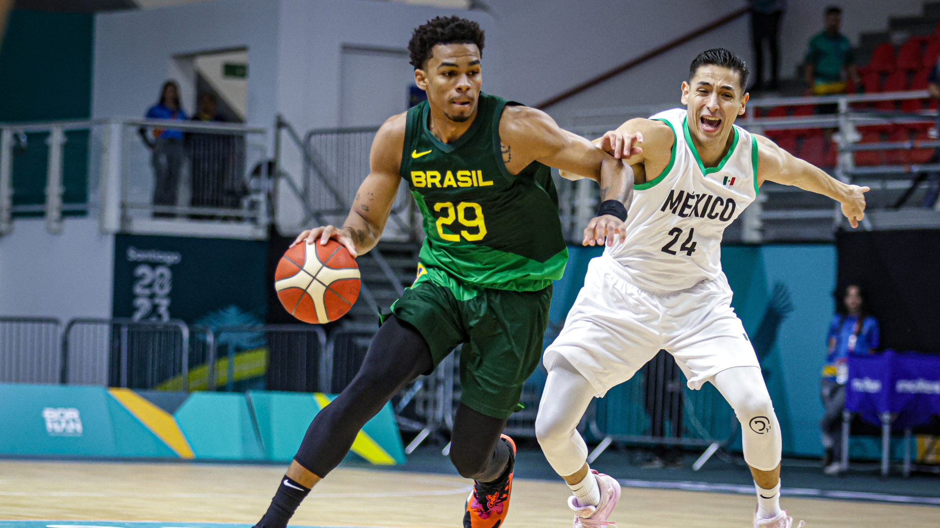 No basquete masculino, Brasil amassa o Chile e avança no Pan