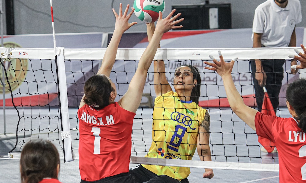 China abre mundial de vôlei feminino com vitória em sets diretos