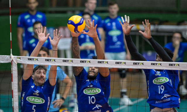 Sada Cruzeiro Sofre Mas Vence No Tie Break Na Estreia Do Mundial