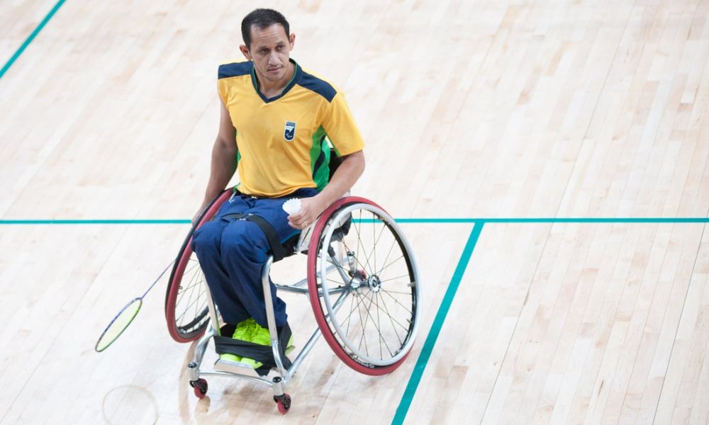 Brasileiro Marcelo Conceição, jogador de parabadminton, em ação nos Jogos Parapan-Americanos de Santiago-2023 (Saulo Cruz/CPB)