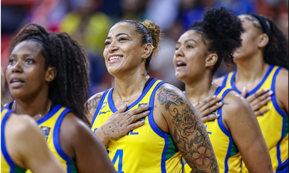 Érika se despede da Seleção Brasileira de basquete feminino após a eliminação no Pré-Olímpico em Belém