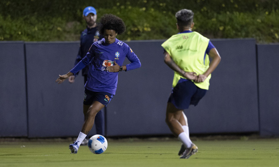 Na imagem, momento do treino da Seleção Feminina, que encara Porto Rico.