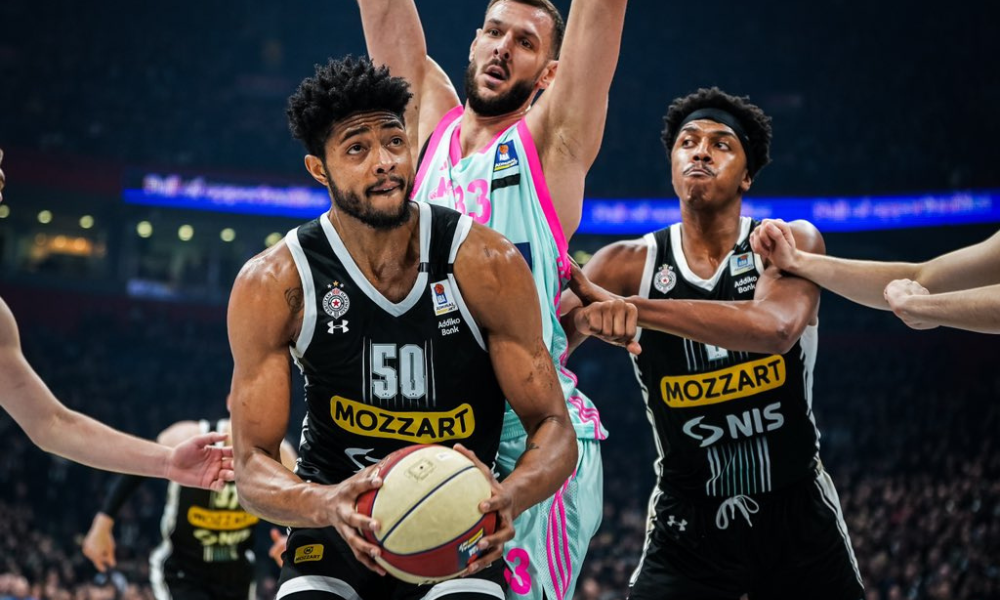 Bruno Caboclo em jogo do Partizan na Euroliga