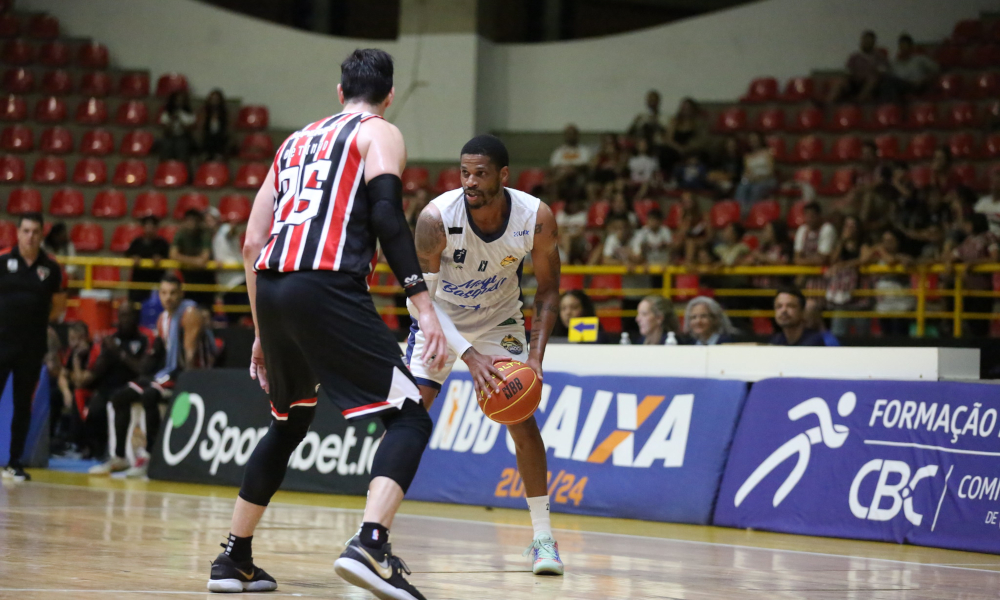 Mogi vence São Paulo no NBB