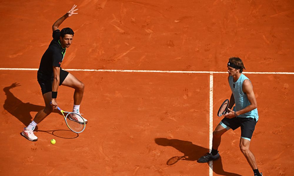 Marcelo Melo e Alexander Zverev jogando juntos (Corinne Dubreuil/ATP Tour)