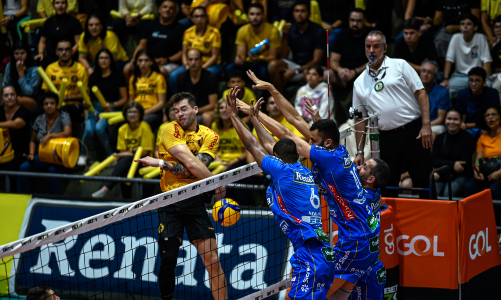 Guarulhos e Vôlei Renata se enfrentam no primeiro jogo da sUPERLIGA DE VÔLEI MASCULINO AO VIVO