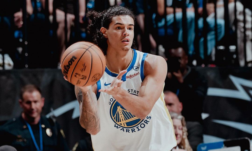 Gui Santos em ação em partida do Golden State Warriors na NBA contra o Los Angeles Lakers