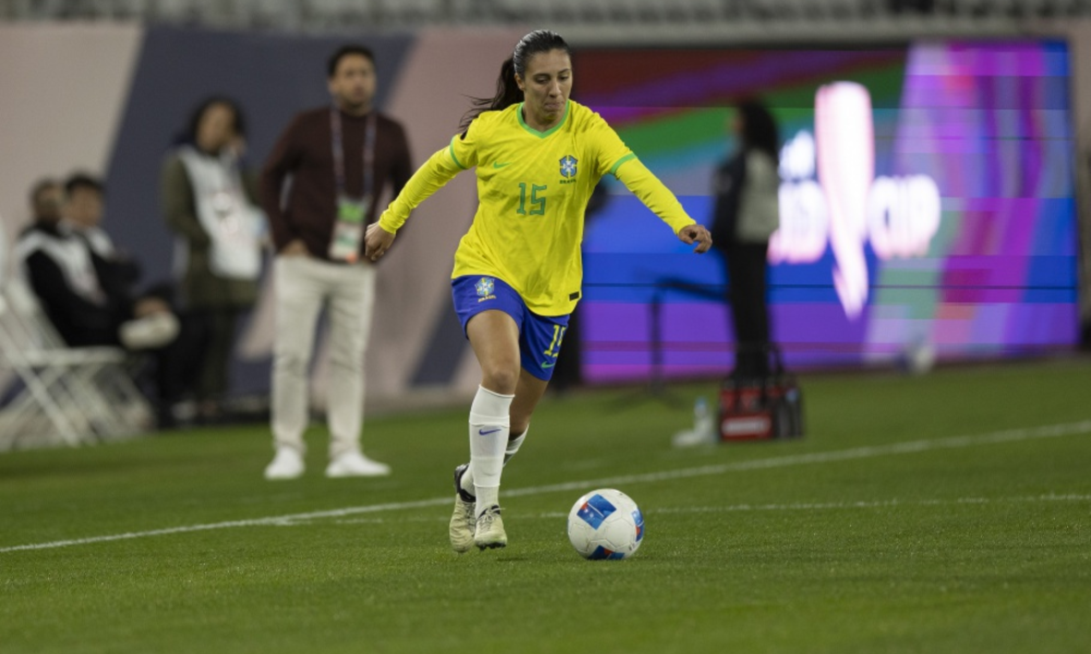 Julia Bianchi em partida da Seleção Feminina de futebol