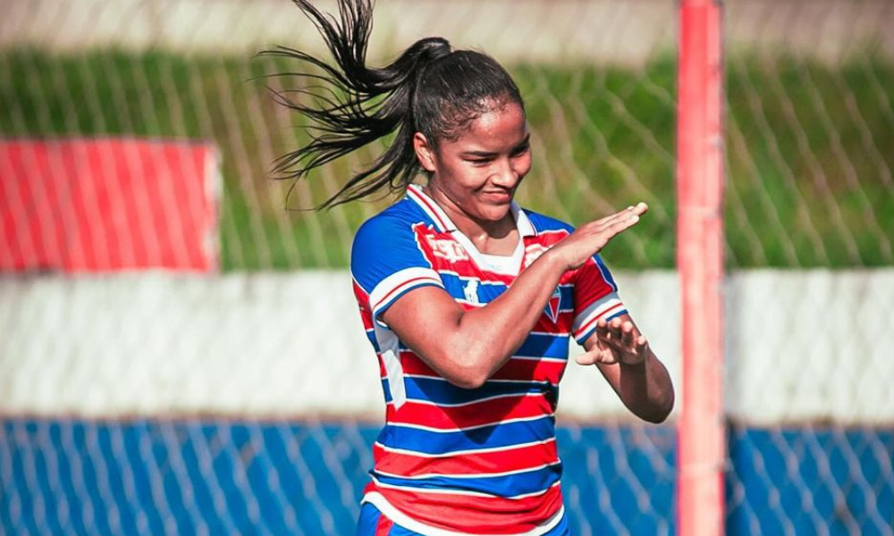 Geicy, do Fortaleza, comemorando mais um gol no Brasileiro Sub-20 (João Moura/FEC)