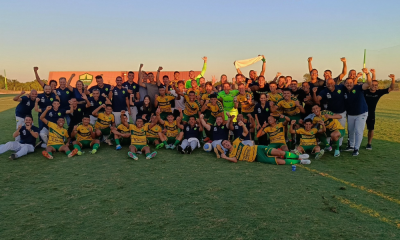 Equipe do Cuiabá comemorando a vitória no Brasileiro Sub-20 (Reprodução/X/@CuiabaEC)