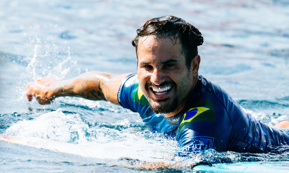 Ítalo Ferreira na etapa do Taiti do Circuito Mundial de surfe ao vivo