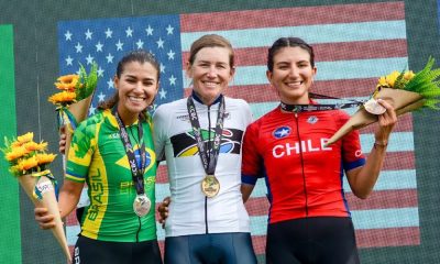 O pódio do Pan-Americano de Ciclismo Estrada: Lauren Stephens, Wellyda Rodrigues e Catalina Soto