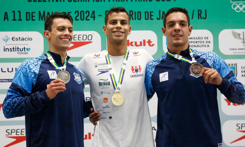 Thiago Ruffini e Pedro Farias do GNU no pódio dos 1500m livre na Seletiva Olímpica/Troféu Brasil. Nadadores vieram de Porto Alegre ao rio de janeiro