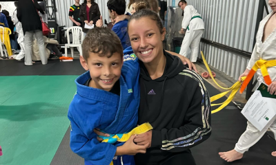 Judoca olímpica Natasha Ferreira e seu filho