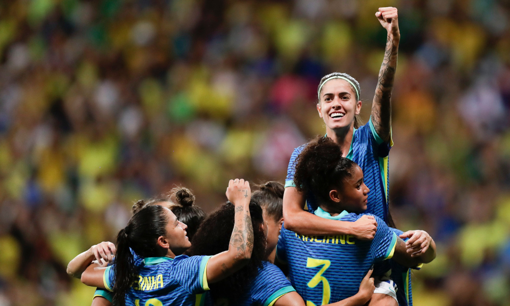 Jheniffer comemora gol da seleção feminina de futebol no amistoso entre Brasil e Jamaica na Fonte Nova