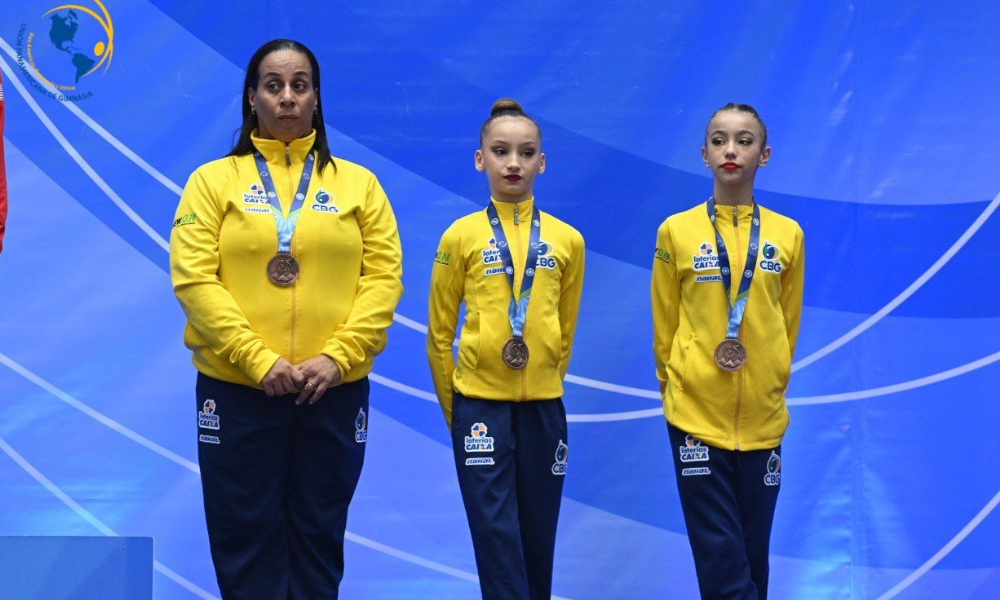 Equipe sub-13 do brasil no pódio do Pan-Americano de ginástica rítmica