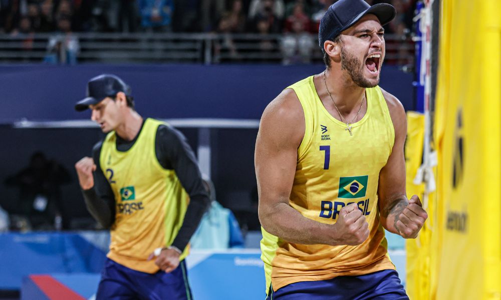 André e George formam uma das duplas que vai representar o Brasil no vôlei de praia masculino dos Jogos Olímpicos de Paris-2024