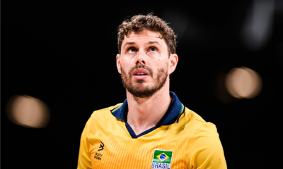 Bruninho olha para cima durante a Olimpíada de Paris-2024; ele criticou horário do jogo entre Brasil e Polônia no vôlei masculino