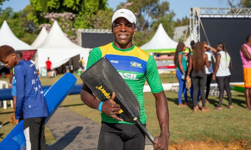 Mateus Bastos, jovem destaque da delegação brasileira que irá disputar o Mundial Júnior e Sub-23 de canoagem velocidade (Reprodução/Instagram/@mateus.nunes.bastos)