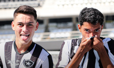 Jogadores do Botafogo celebrando um dos gols da vitória do Brasileiro Sub-17 (Henrique Lima/BFR)